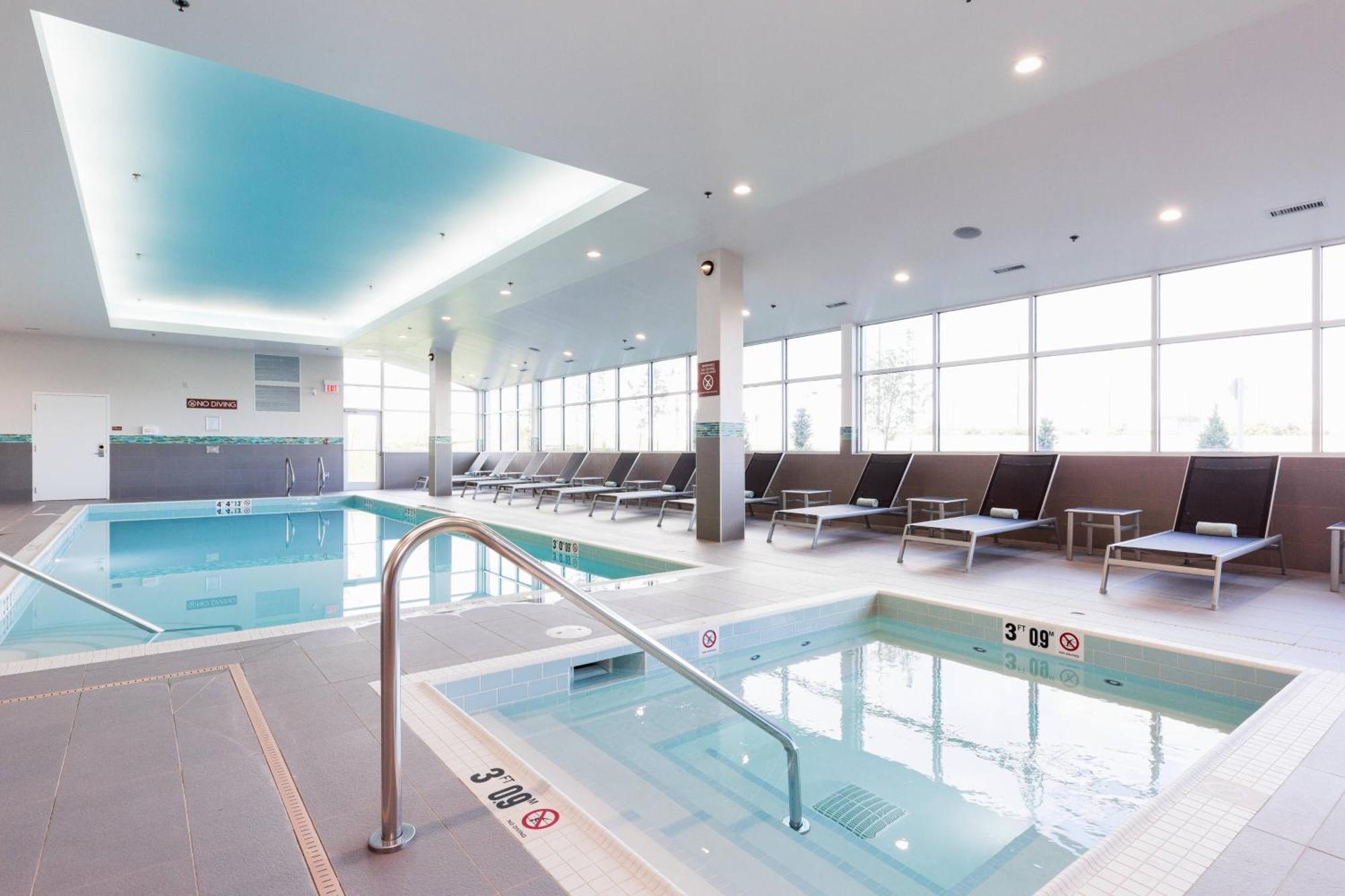 Towneplace Suites By Marriott Edmonton South מראה חיצוני תמונה
