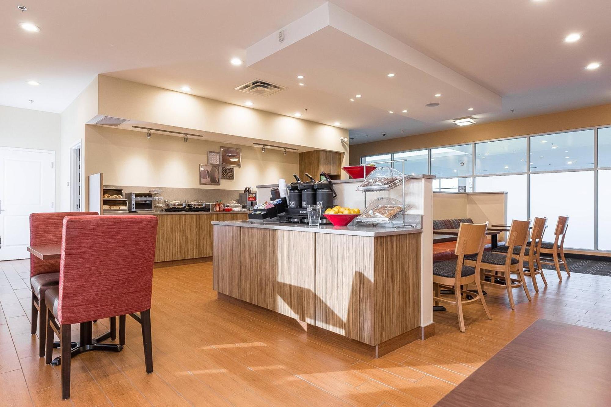 Towneplace Suites By Marriott Edmonton South מראה חיצוני תמונה