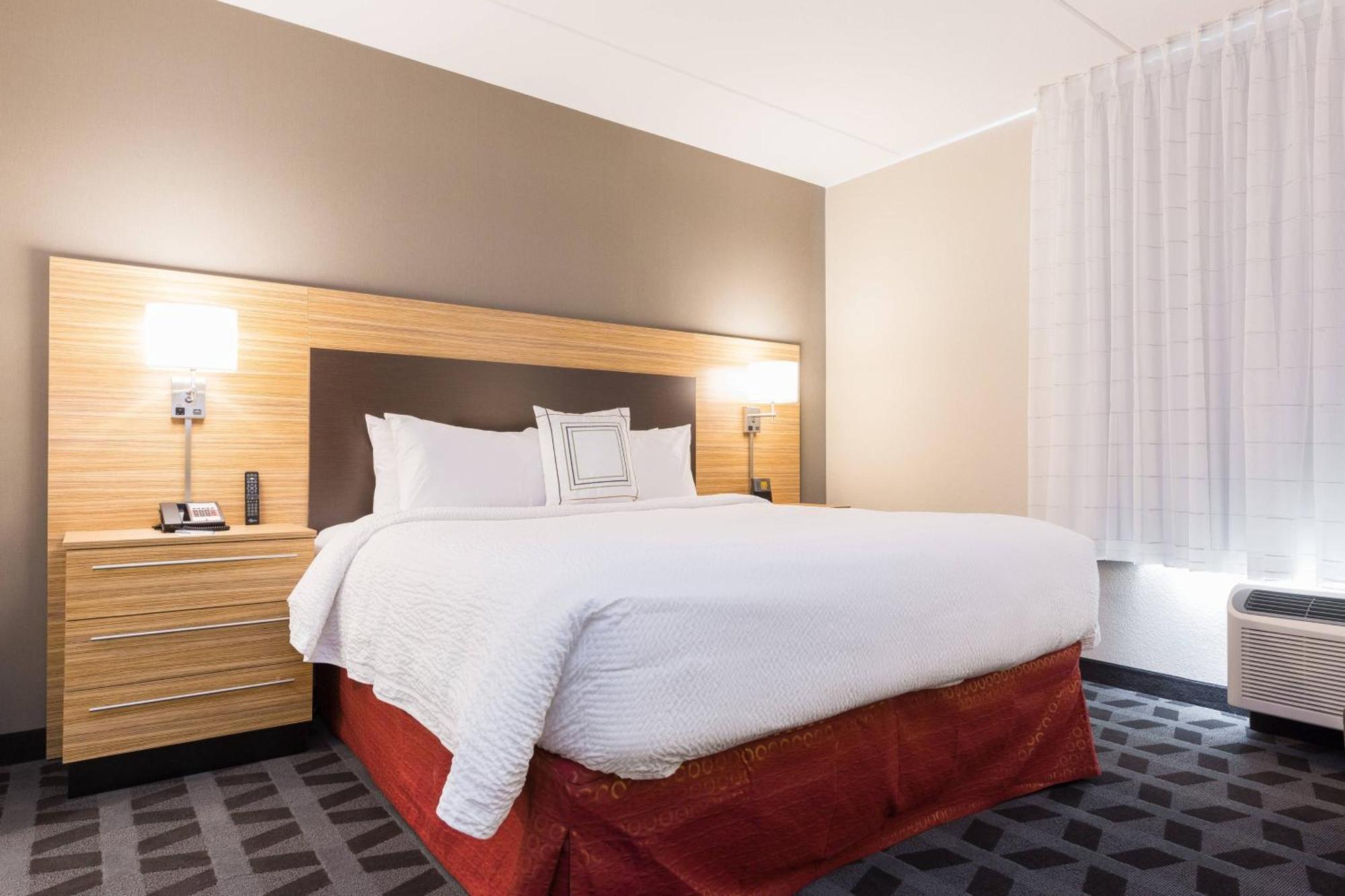 Towneplace Suites By Marriott Edmonton South מראה חיצוני תמונה